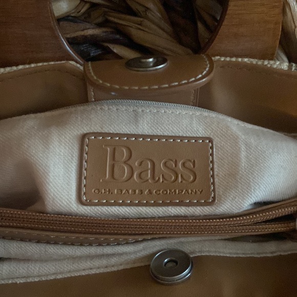 GH Bass & Co handbag - Picture 4 of 5